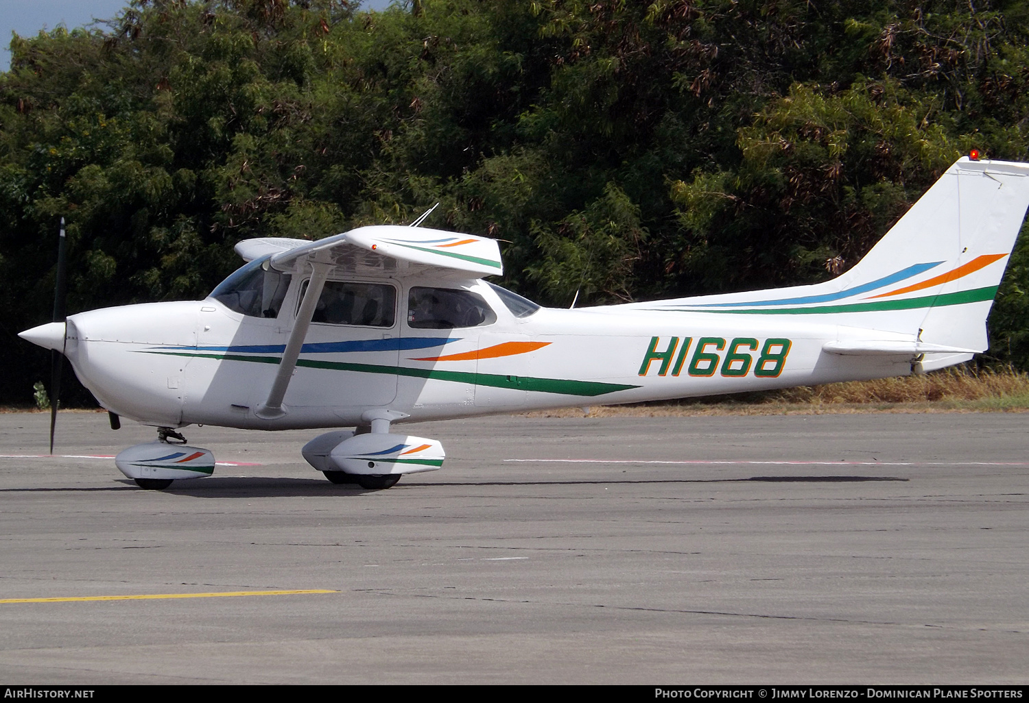 Aircraft Photo of HI668 | Cessna 172M Skyhawk | AirHistory.net #456022