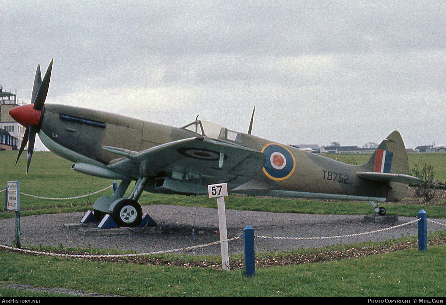 Aircraft Photo of TB752 / 7256M 7279M | Supermarine 361 Spitfire LF16E | UK - Air Force | AirHistory.net #456094