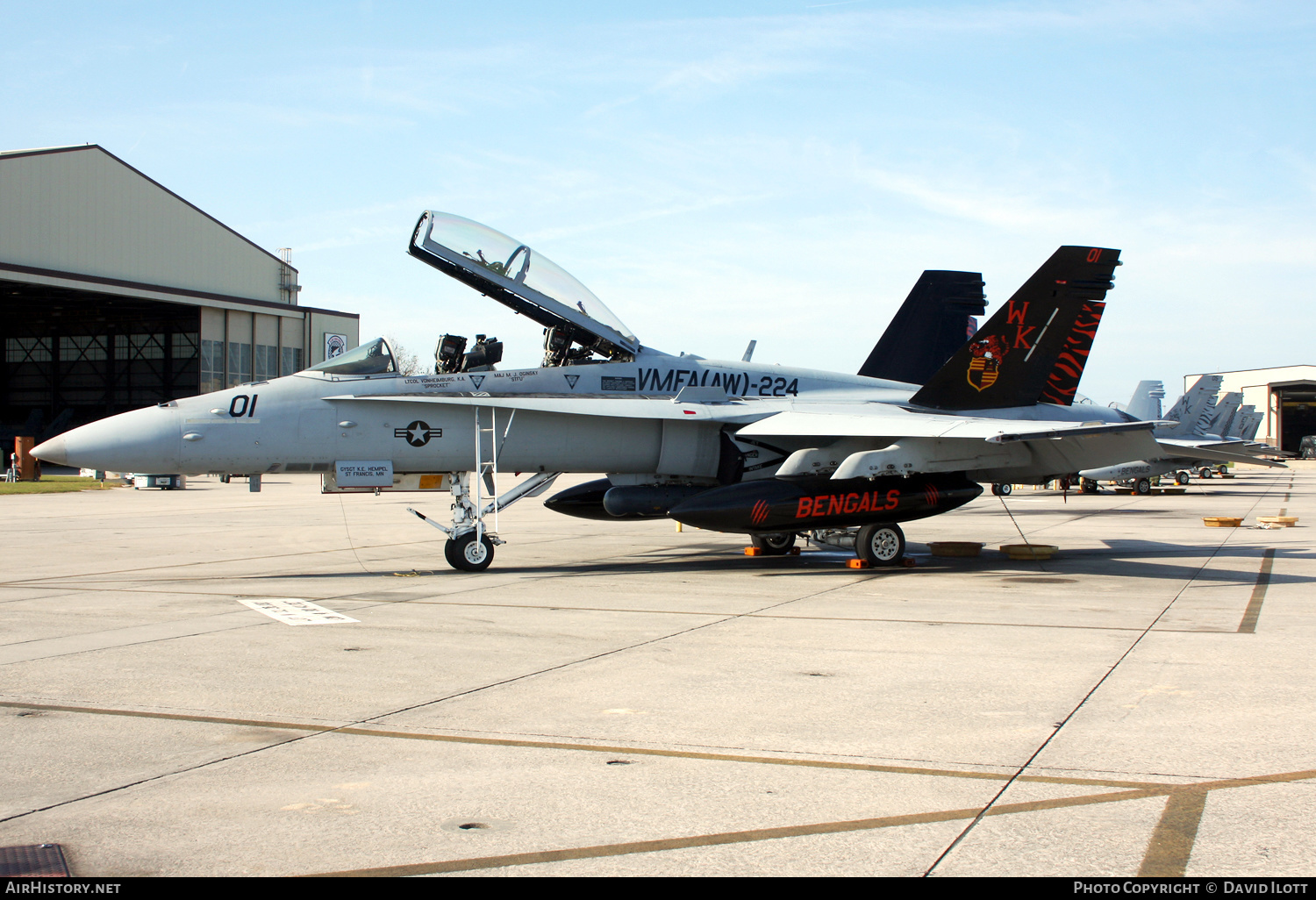 Aircraft Photo of 164957 | McDonnell Douglas F/A-18D Hornet | USA - Marines | AirHistory.net #456213