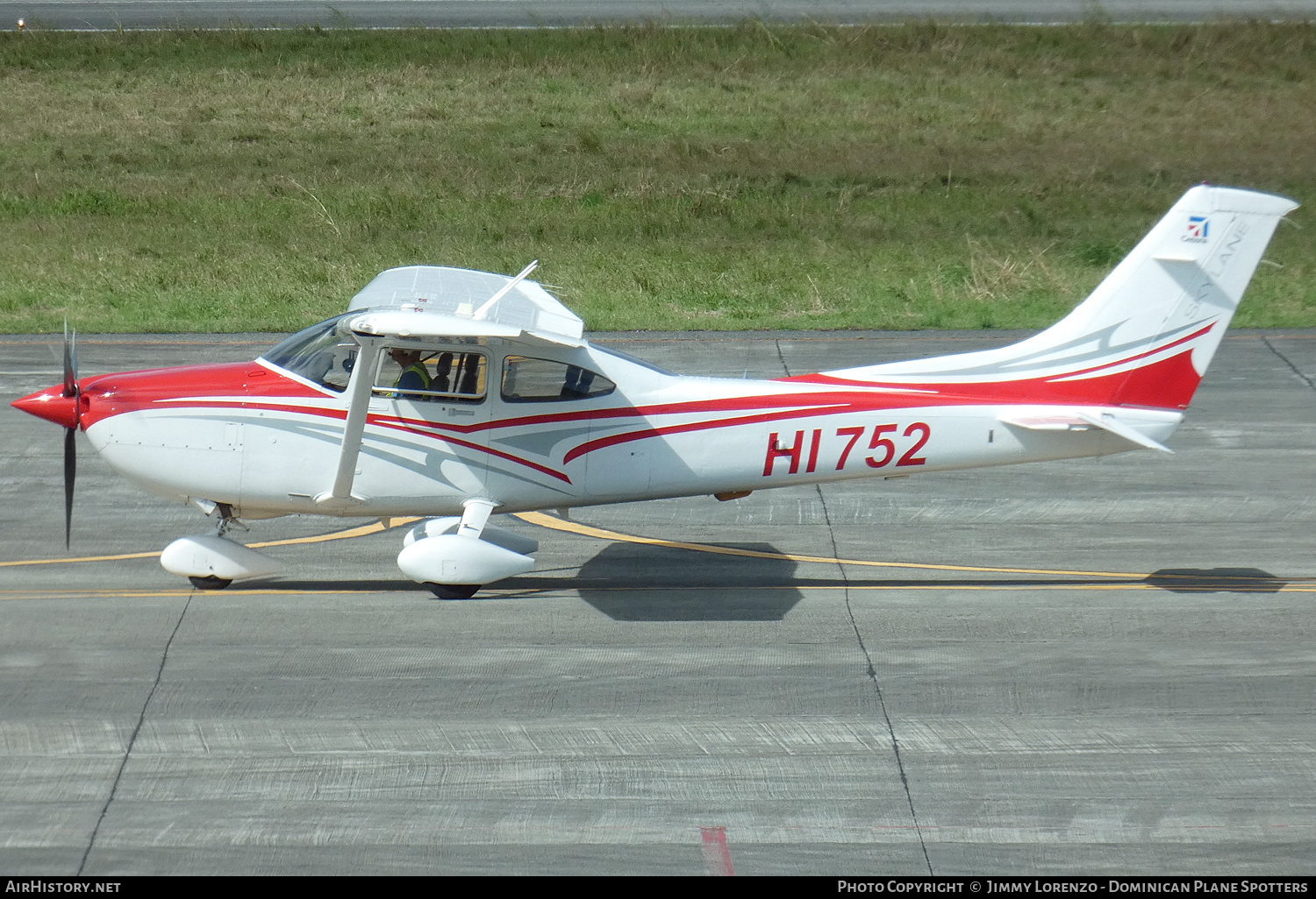 Aircraft Photo of HI752 | Cessna 182T Skylane | AirHistory.net #456394