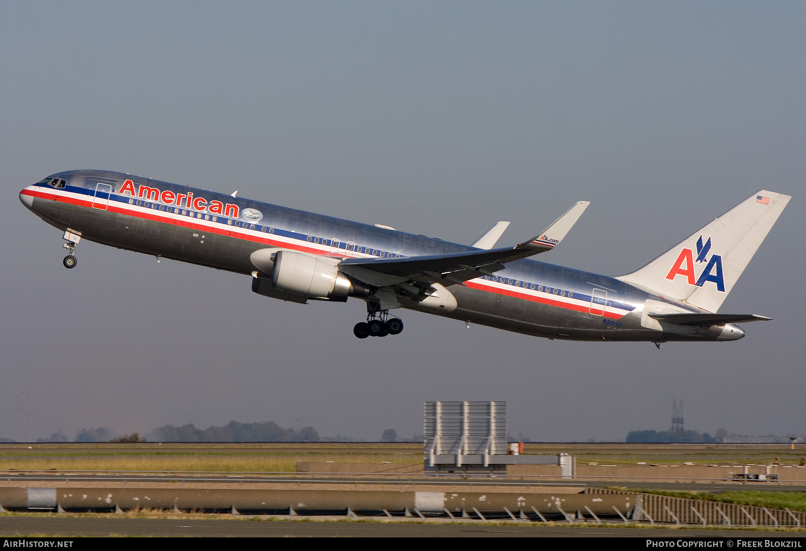 Aircraft Photo of N351AA | Boeing 767-323/ER | American Airlines | AirHistory.net #456429