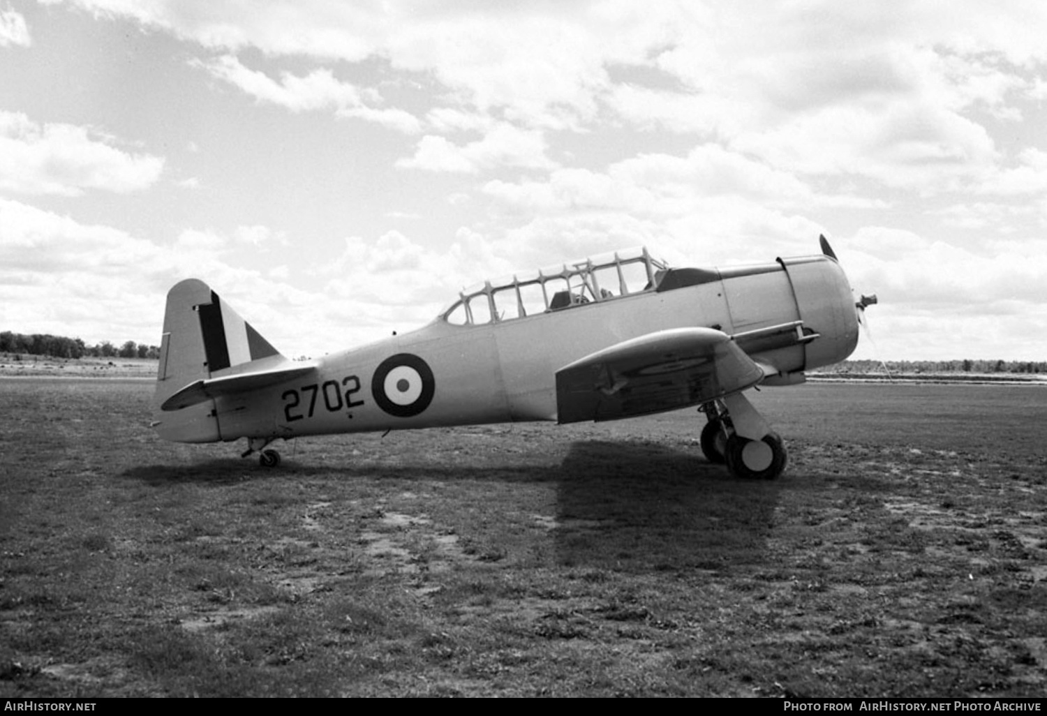 Aircraft Photo of 2702 | North American AT-6C Harvard IIA | Canada - Air Force | AirHistory.net #456470