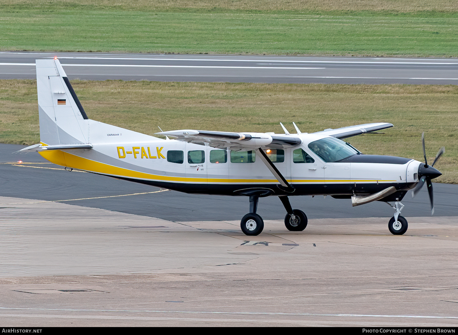 Aircraft Photo of D-FALK | Cessna 208 Caravan I | Businesswings | AirHistory.net #456515