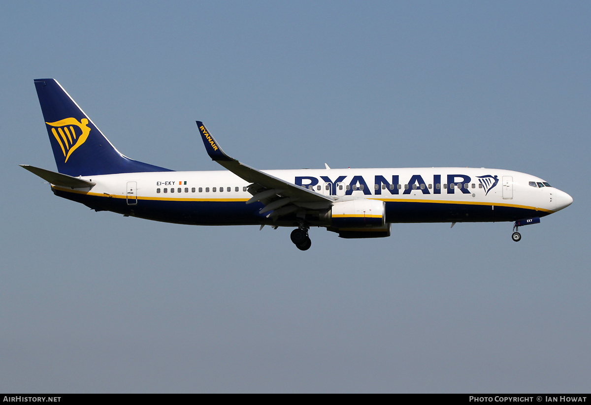 Aircraft Photo of EI-EKY | Boeing 737-8AS | Ryanair | AirHistory.net #456564