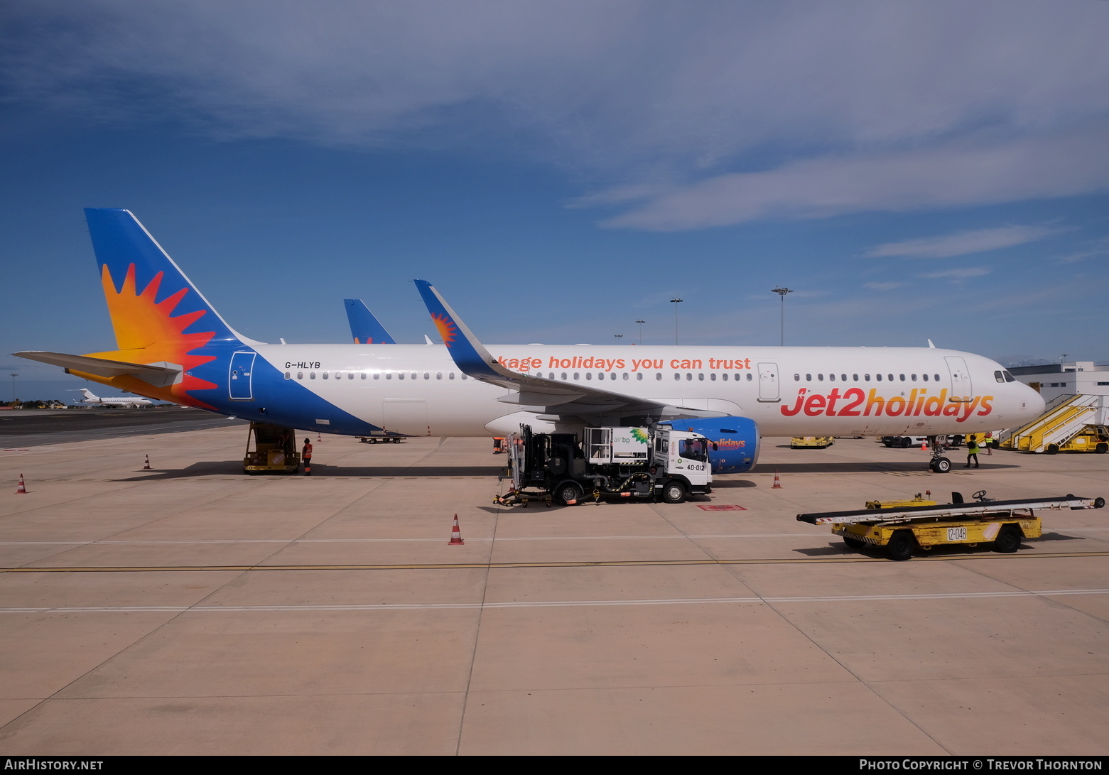 Aircraft Photo of G-HLYB | Airbus A321-211 | Jet2 Holidays | AirHistory.net #456690