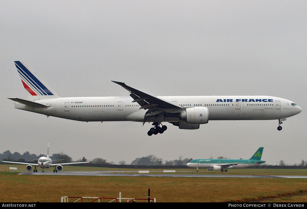 Aircraft Photo of F-GSQP | Boeing 777-328/ER | Air France | AirHistory.net #456814