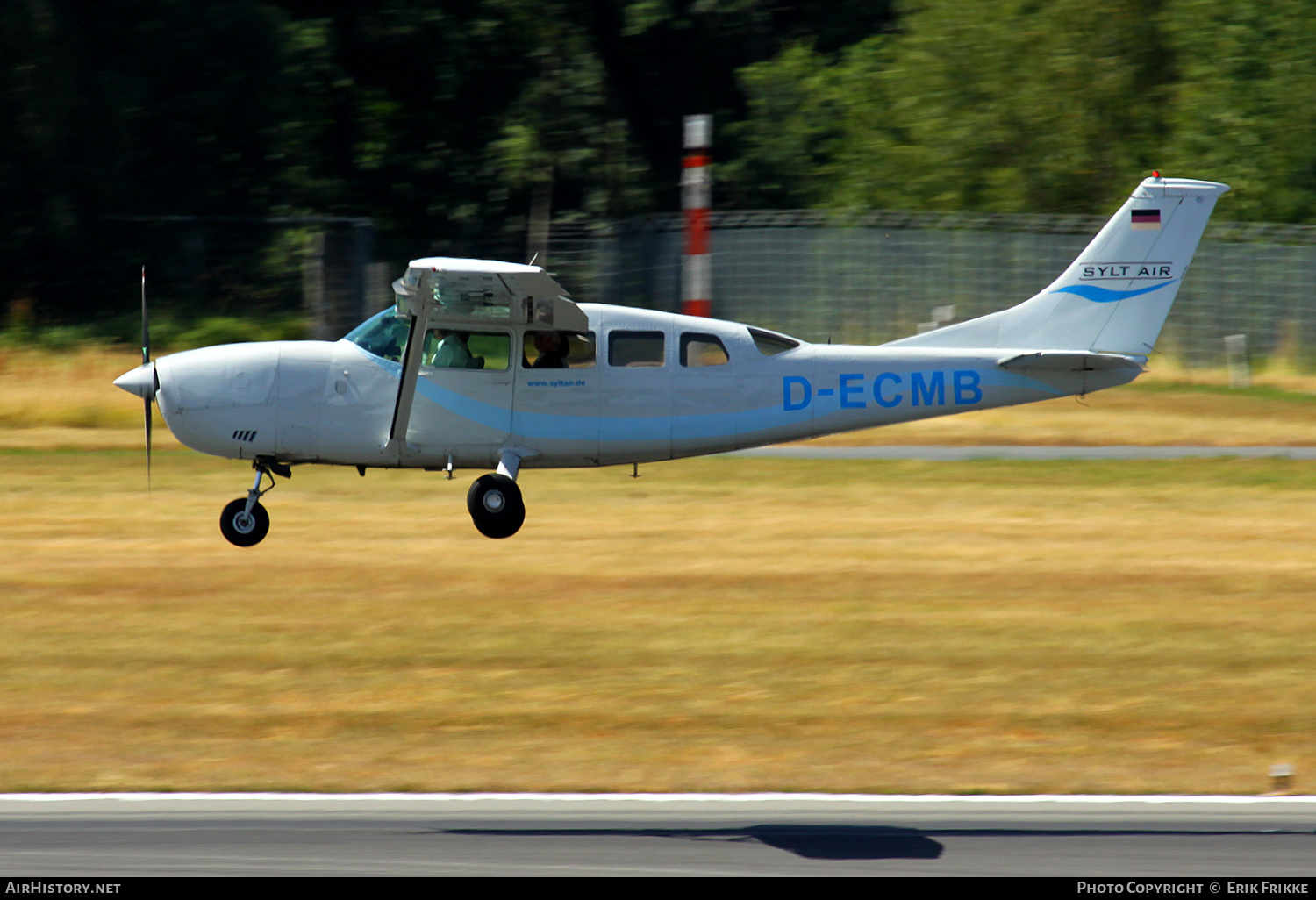 Aircraft Photo of D-ECMB | Cessna 207 Skywagon 207 | Sylt Air | AirHistory.net #457135