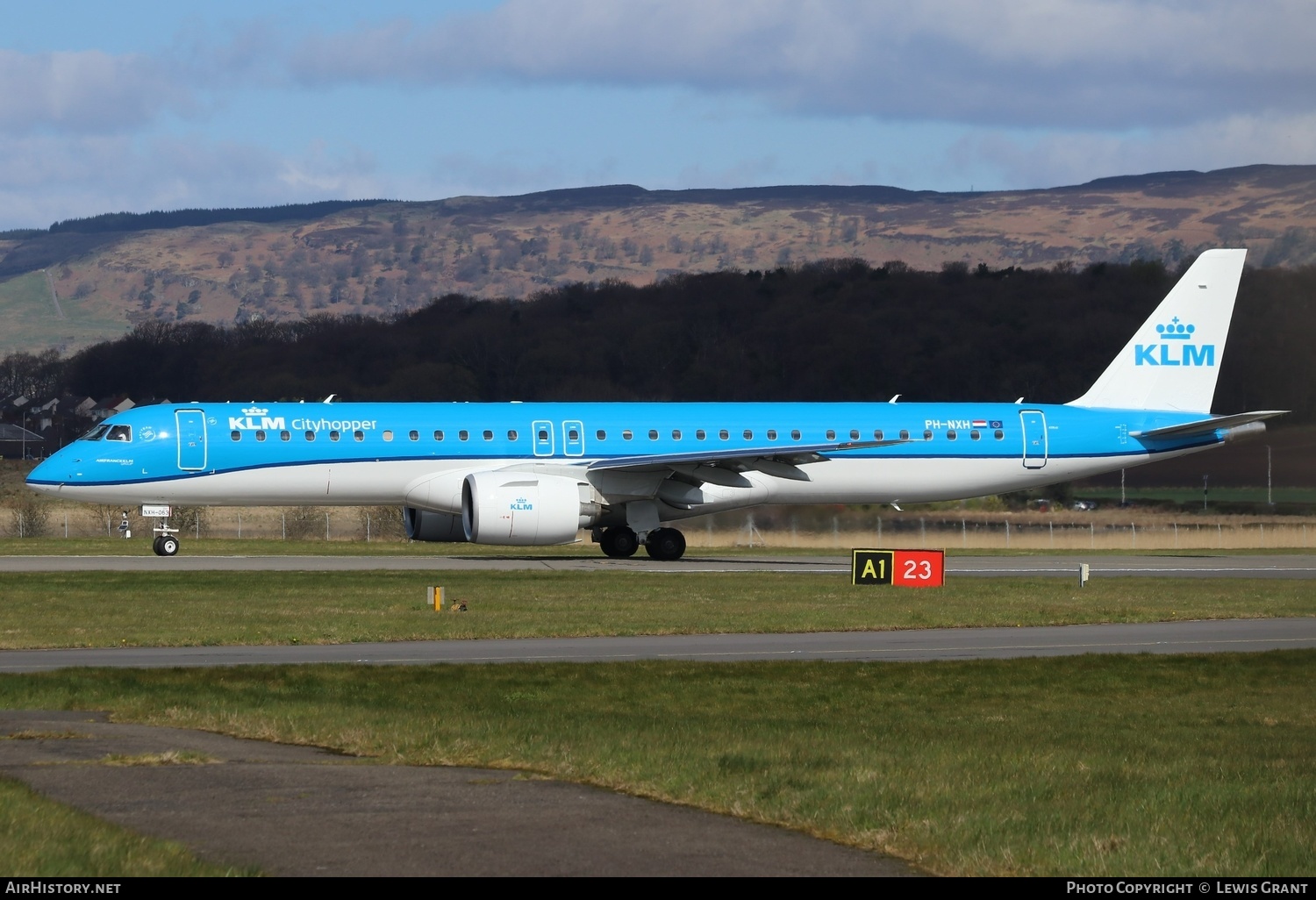 Aircraft Photo of PH-NXH | Embraer 195-E2 (ERJ-190-400) | KLM Cityhopper | AirHistory.net #457228
