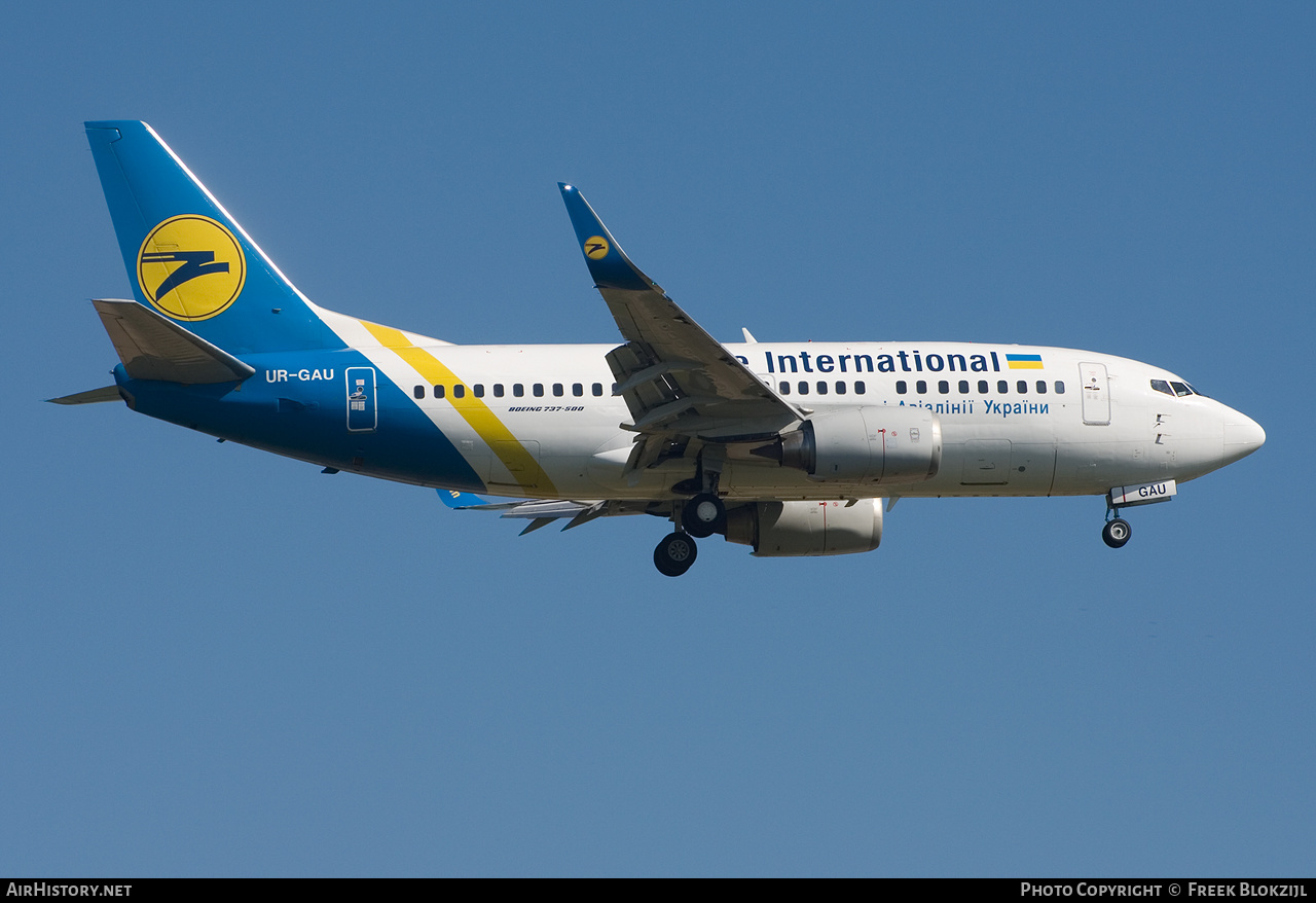 Aircraft Photo of UR-GAU | Boeing 737-5Y0 | Ukraine International Airlines | AirHistory.net #457359