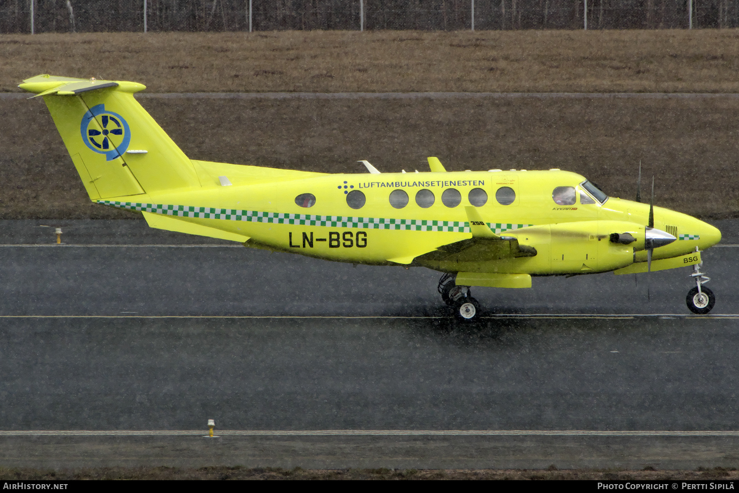 Aircraft Photo of LN-BSG | Beechcraft 250 King Air (200GT) | Luftambulansetjenesten | AirHistory.net #457603