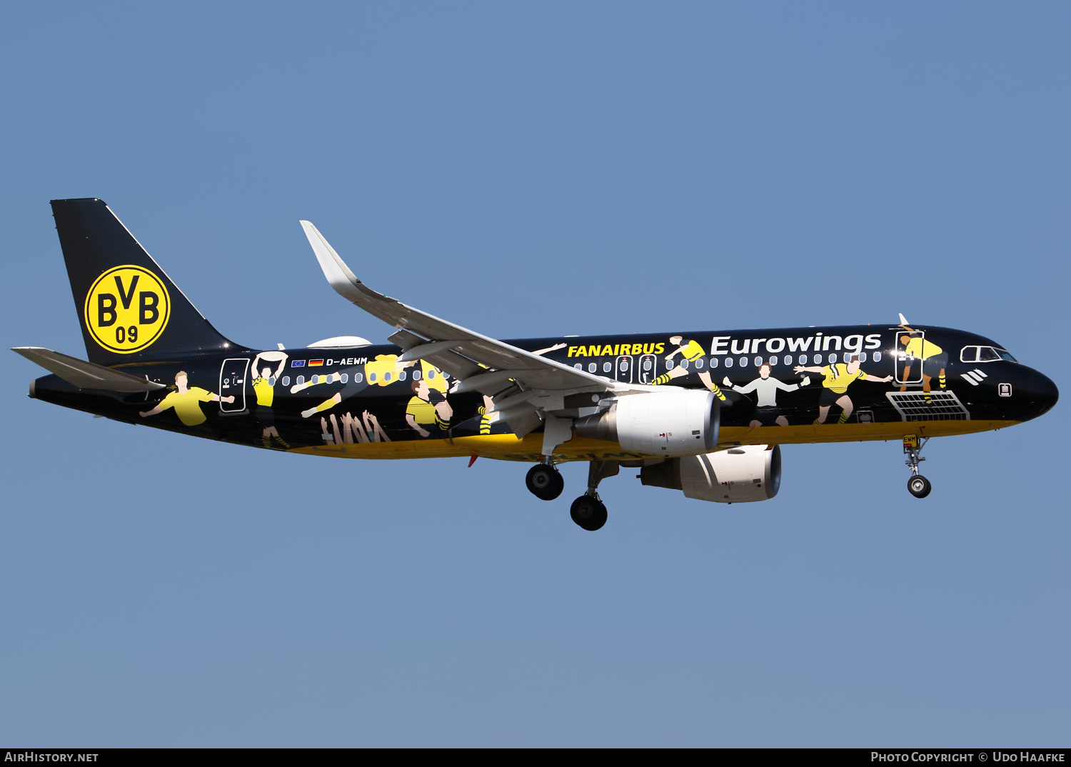 Aircraft Photo of D-AEWM | Airbus A320-214 | Eurowings | AirHistory.net #457610