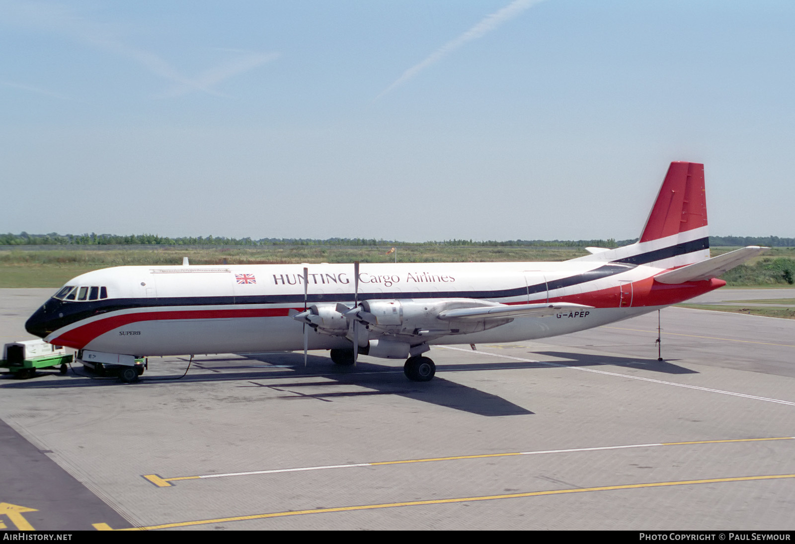 Aircraft Photo of G-APEP | Vickers 953C Merchantman | Hunting Cargo Airlines | AirHistory.net #457684