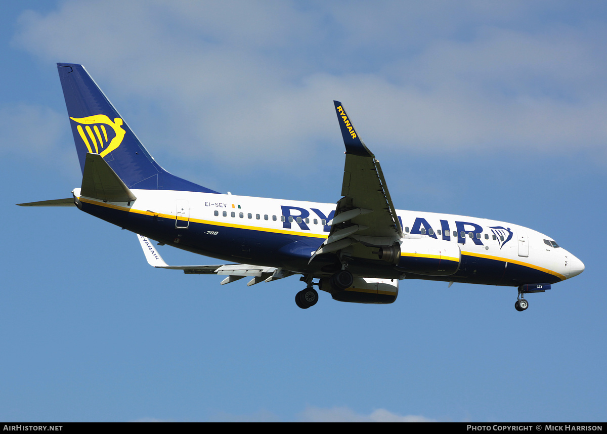 Aircraft Photo of EI-SEV | Boeing 737-73S | Ryanair | AirHistory.net #457721
