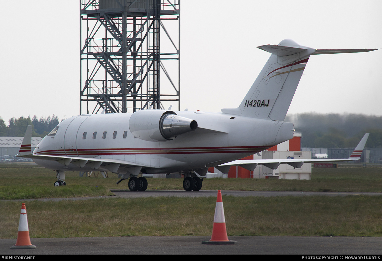 Aircraft Photo of N420AJ | Bombardier Challenger 604 (CL-600-2B16) | AirHistory.net #457778