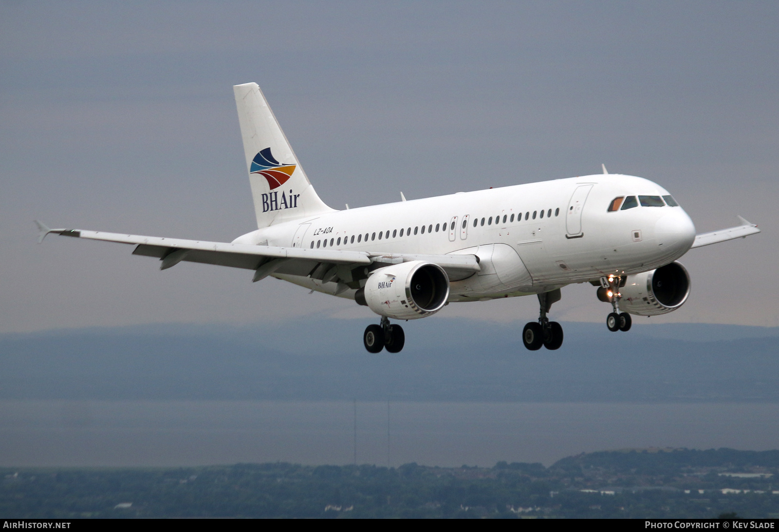 Aircraft Photo of LZ-AOA | Airbus A319-112 | Balkan Holidays Air - BH Air | AirHistory.net #457785