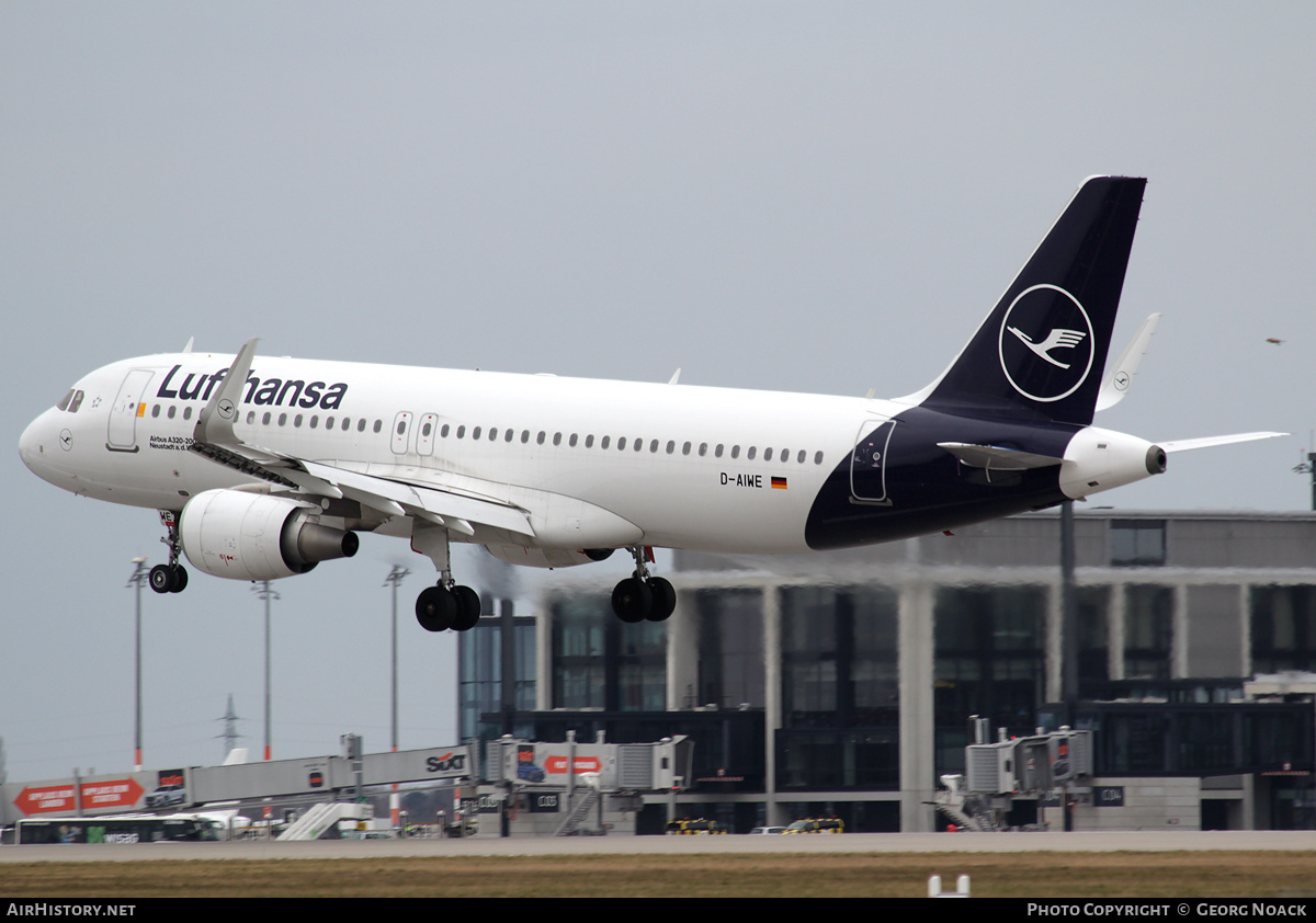 Aircraft Photo of D-AIWE | Airbus A320-214 | Lufthansa | AirHistory.net #457854