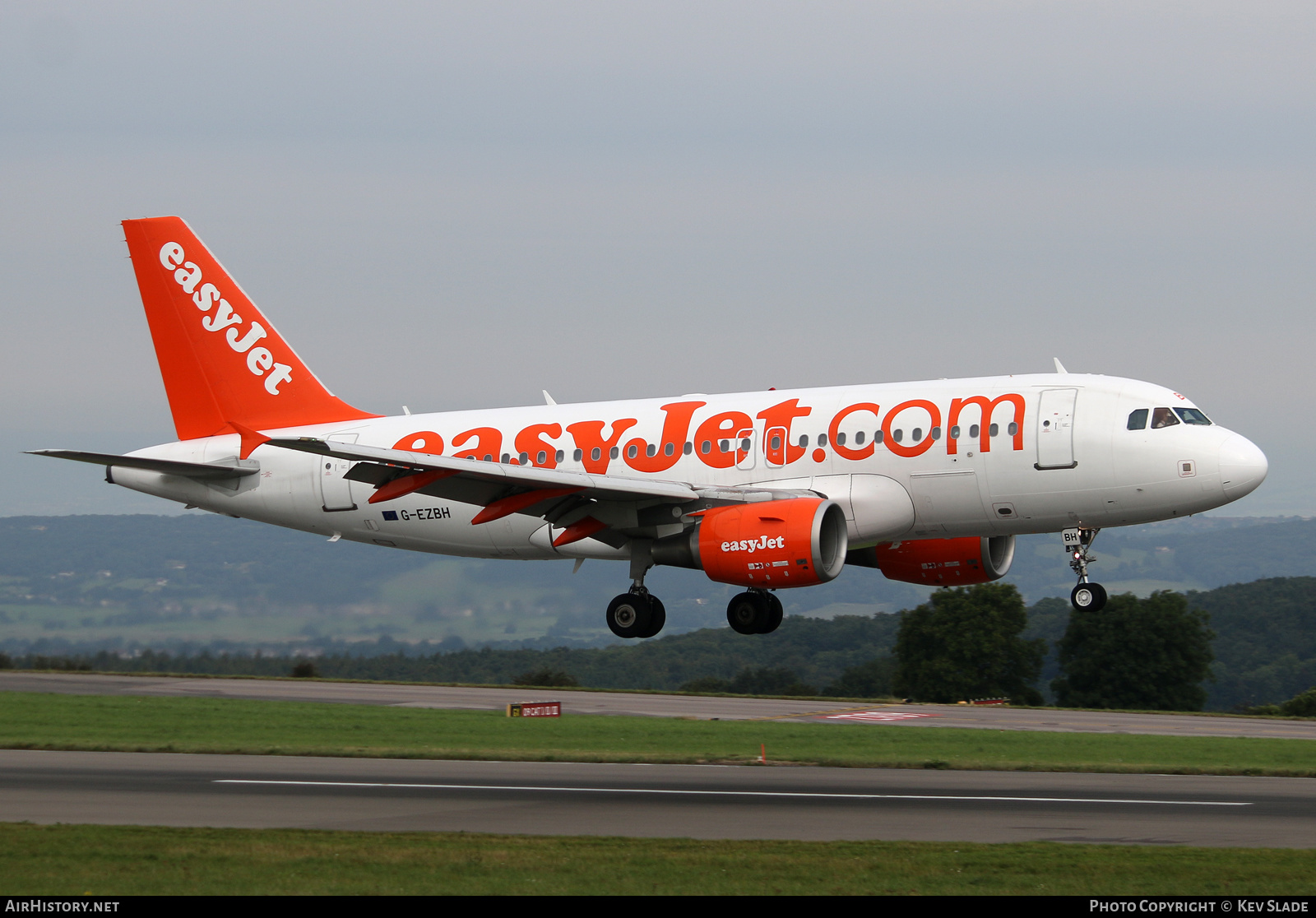Aircraft Photo of G-EZBH | Airbus A319-111 | EasyJet | AirHistory.net #457865