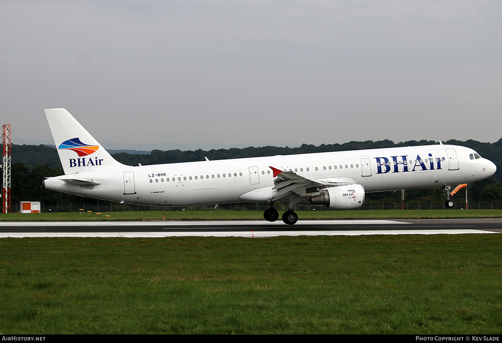 Aircraft Photo of LZ-BHK | Airbus A321-211 | Balkan Holidays Air - BH Air | AirHistory.net #457899