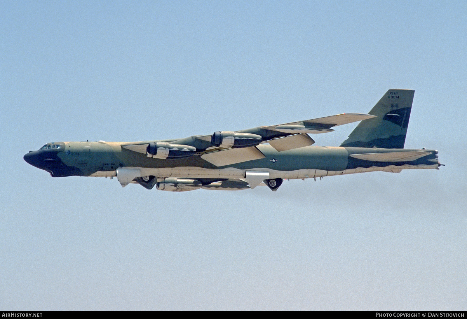 Aircraft Photo of 60-0014 / 00014 | Boeing B-52H Stratofortress | USA - Air Force | AirHistory.net #457954