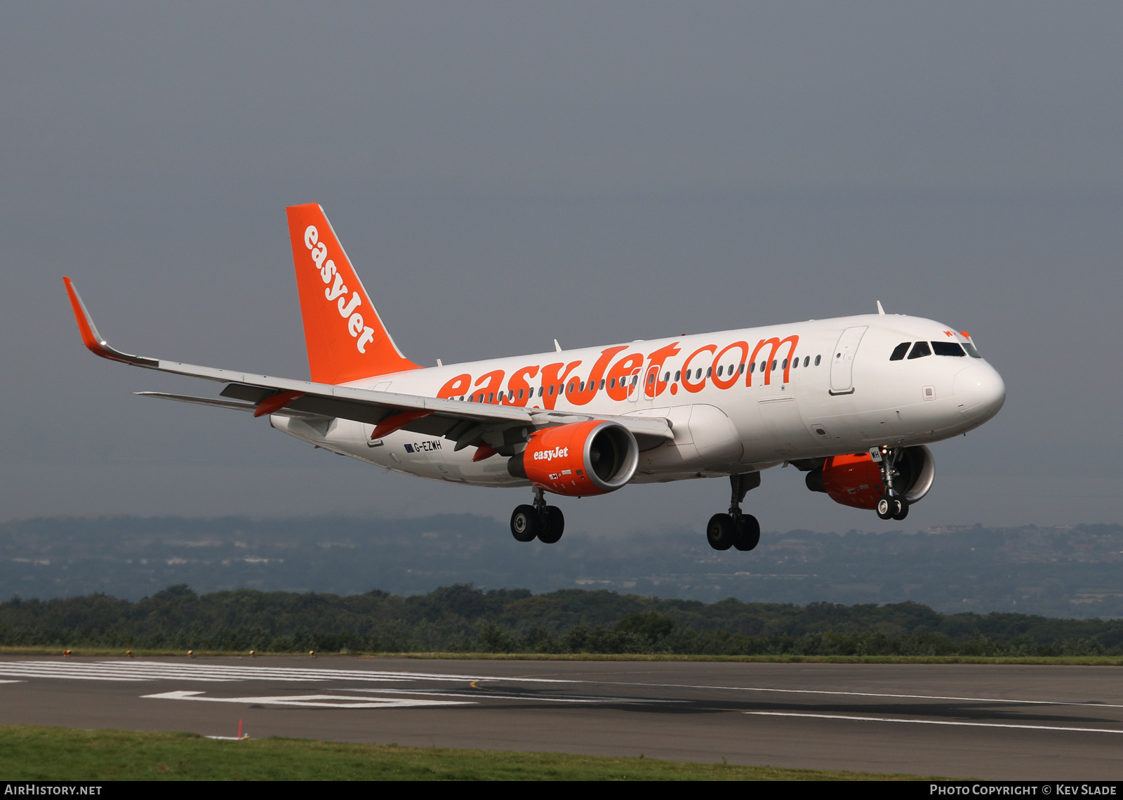 Aircraft Photo of G-EZWH | Airbus A320-214 | EasyJet | AirHistory.net #457986