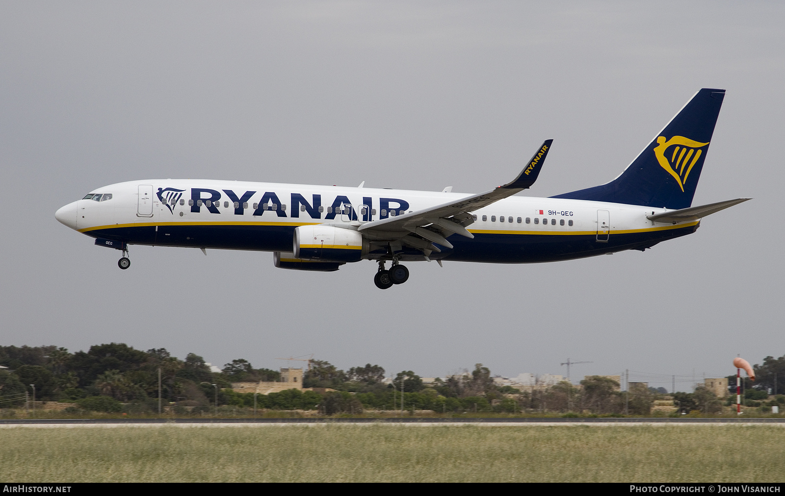 Aircraft Photo of 9H-QEG | Boeing 737-800 | Ryanair | AirHistory.net #458029