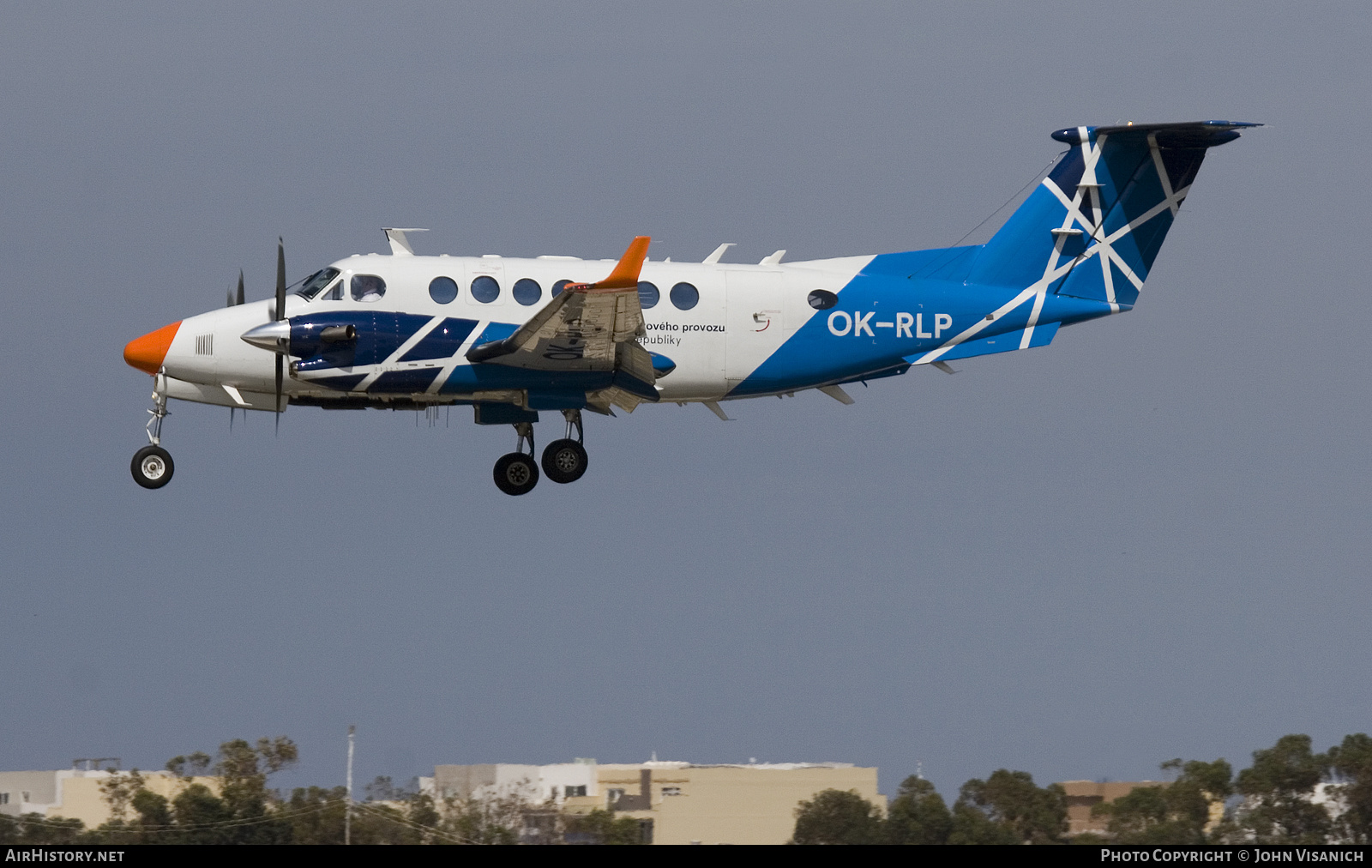 Aircraft Photo of OK-RLP | Beechcraft B300 King Air 350 | Řízení letového provozu České republiky / Air Navigation Services of the Czech Republic | AirHistory.net #458038