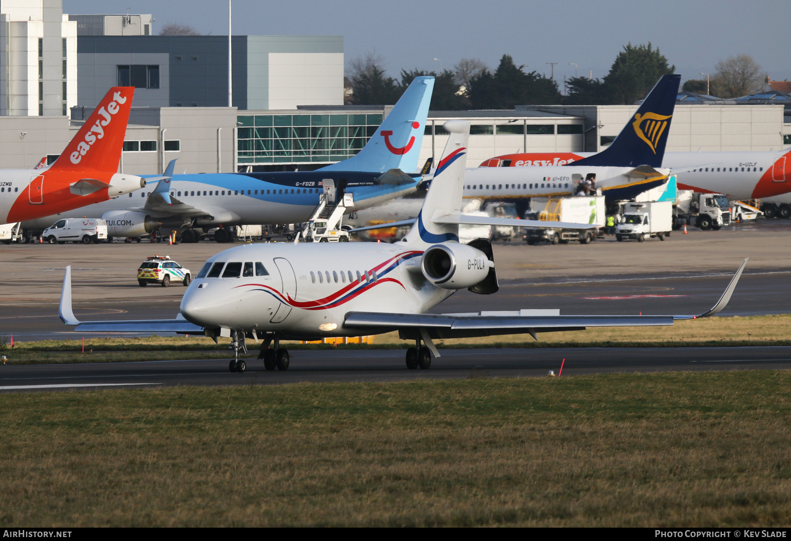 Aircraft Photo of G-PULA | Dassault Falcon 2000EX | AirHistory.net #458088