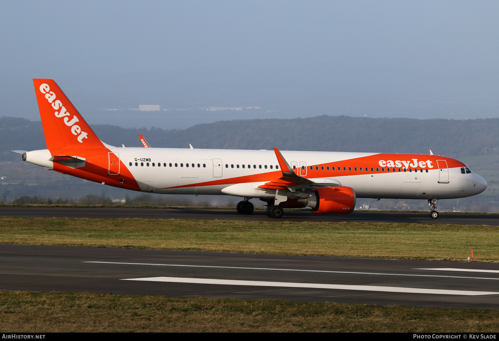 Aircraft Photo of G-UZMB | Airbus A321-251NX | EasyJet | AirHistory.net #458089