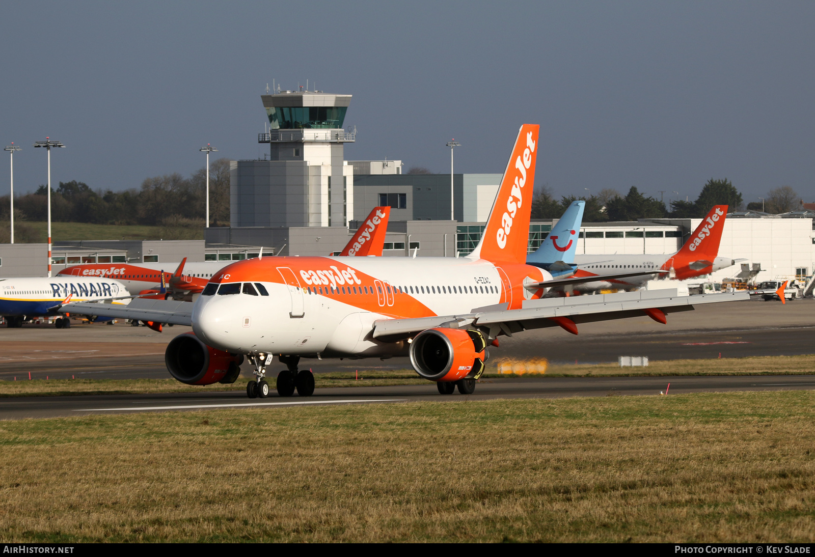 Aircraft Photo of G-EZAC | Airbus A319-111 | EasyJet | AirHistory.net #458110