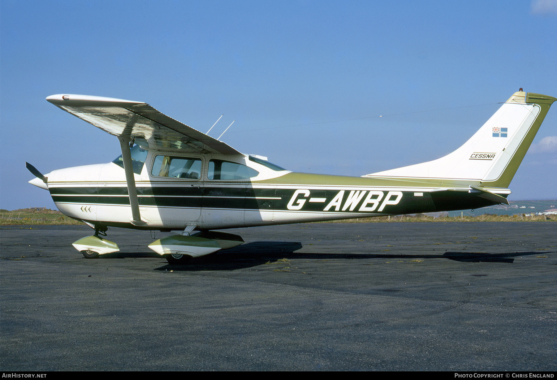 Aircraft Photo of G-AWBP | Cessna 182L Skylane | AirHistory.net #458276
