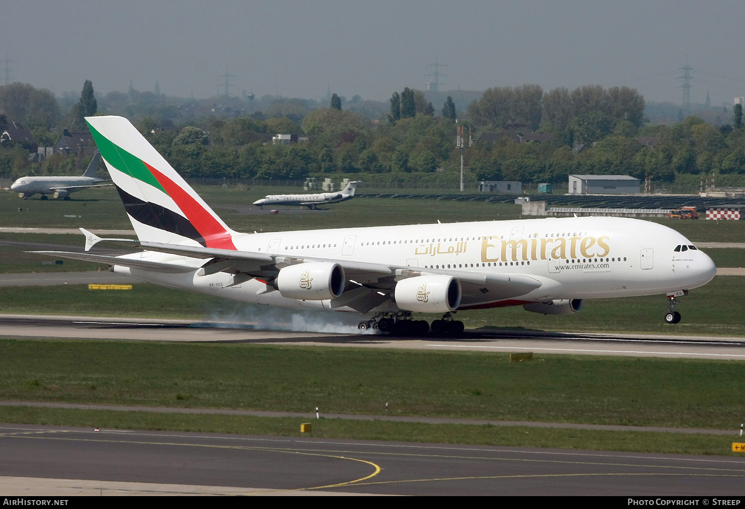 Aircraft Photo of A6-EEG | Airbus A380-861 | Emirates | AirHistory.net #458306