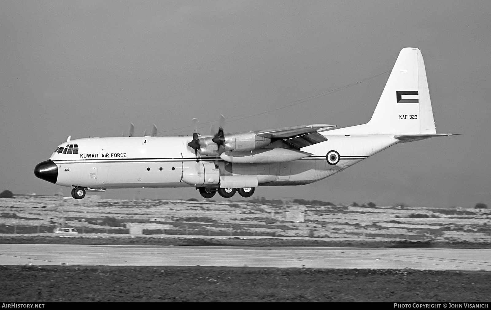 Aircraft Photo of KAF323 | Lockheed L-100-30 Hercules (382G) | Kuwait - Air Force | AirHistory.net #458387