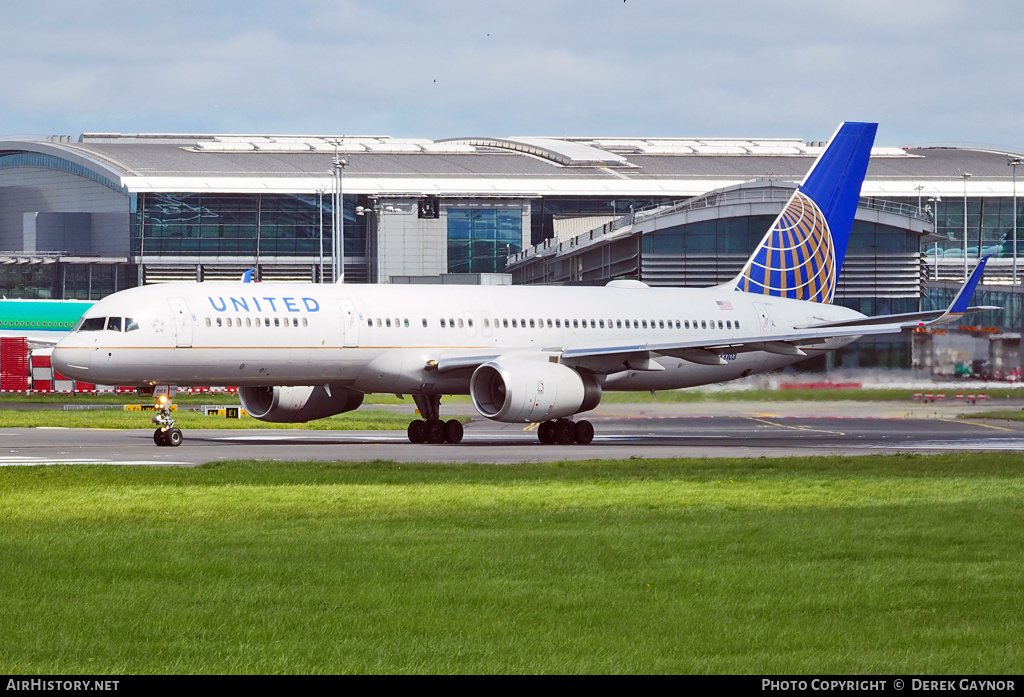 Aircraft Photo of N33103 | Boeing 757-224 | United Airlines | AirHistory.net #458422