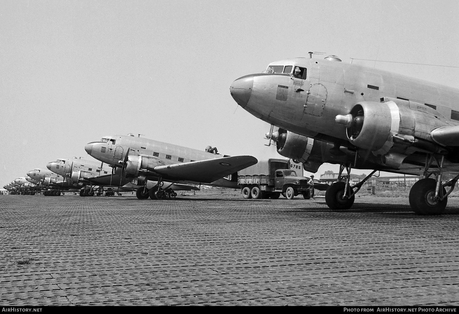 Aircraft Photo of 76786 / 476786 | Douglas C-47B Skytrain | France - Air Force | AirHistory.net #458443