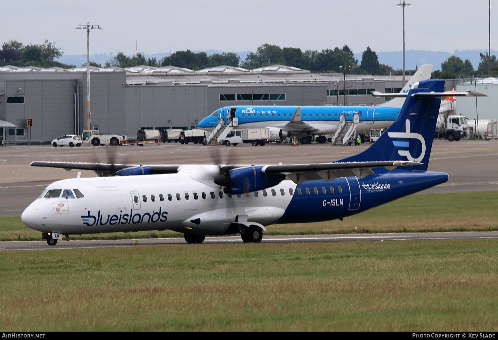 Aircraft Photo of G-ISLM | ATR ATR-72-500 (ATR-72-212A) | Blue Islands | AirHistory.net #458450