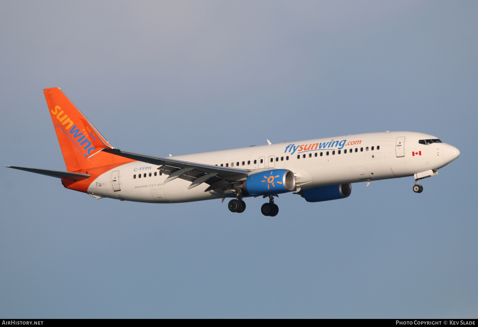 Aircraft Photo of C-FFPH | Boeing 737-81D | Sunwing Airlines | AirHistory.net #458454