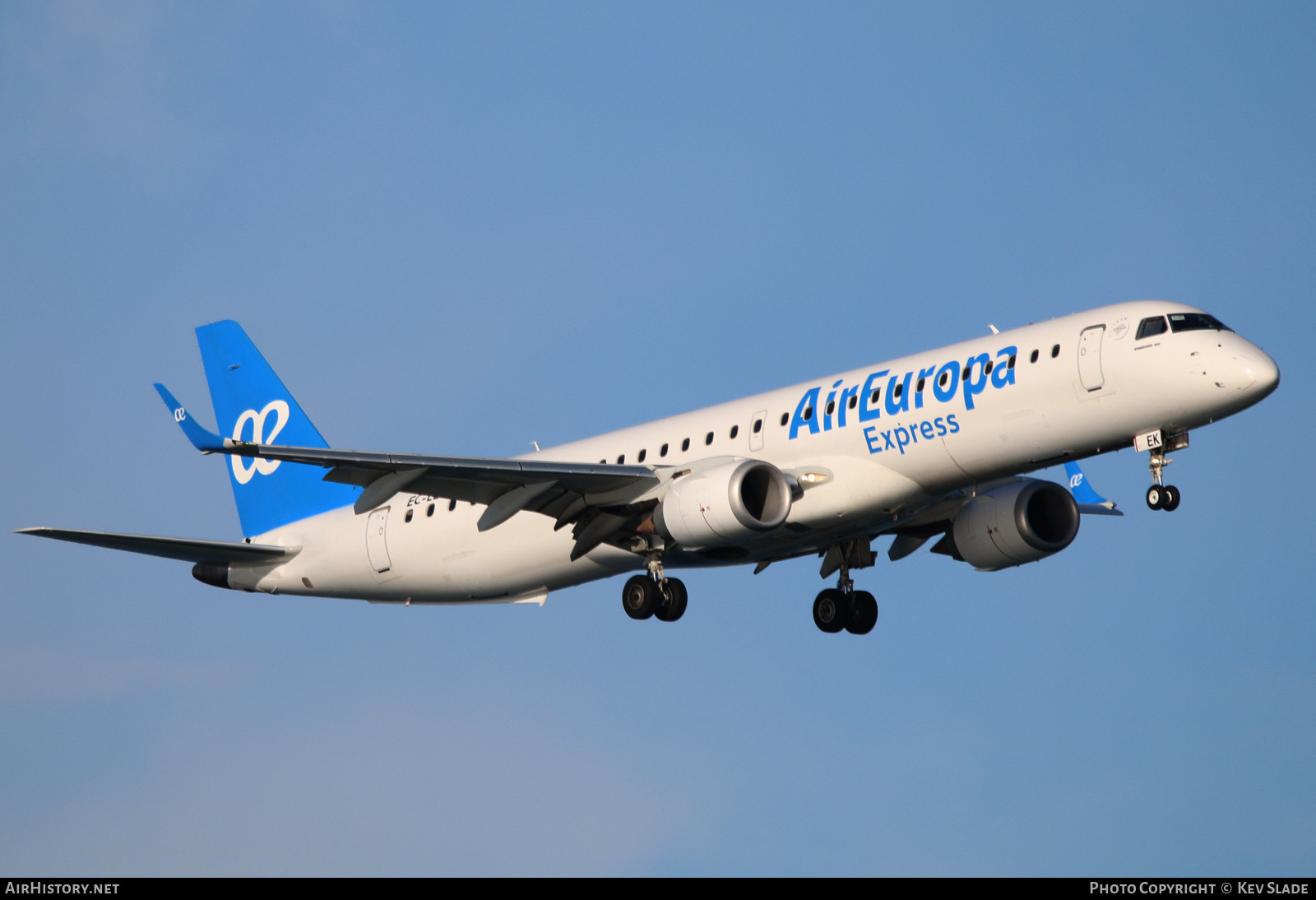 Aircraft Photo of EC-LEK | Embraer 195LR (ERJ-190-200LR) | Air Europa Express | AirHistory.net #458458