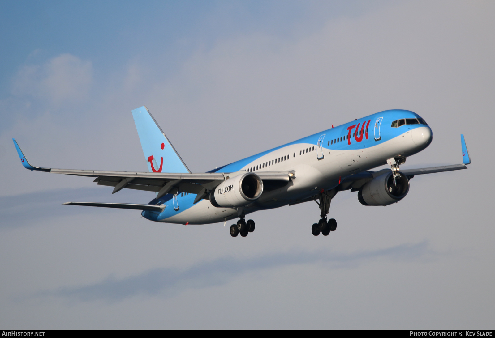 Aircraft Photo of G-BYAY | Boeing 757-204 | TUI | AirHistory.net #458501