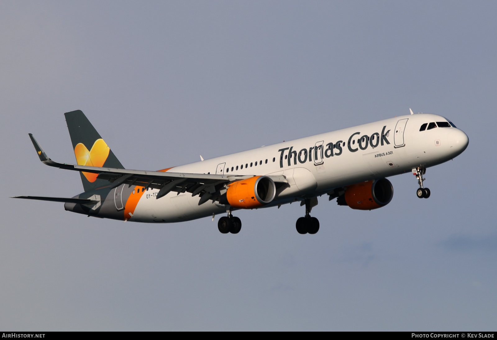 Aircraft Photo of OY-TCH | Airbus A321-211 | Thomas Cook Airlines | AirHistory.net #458507