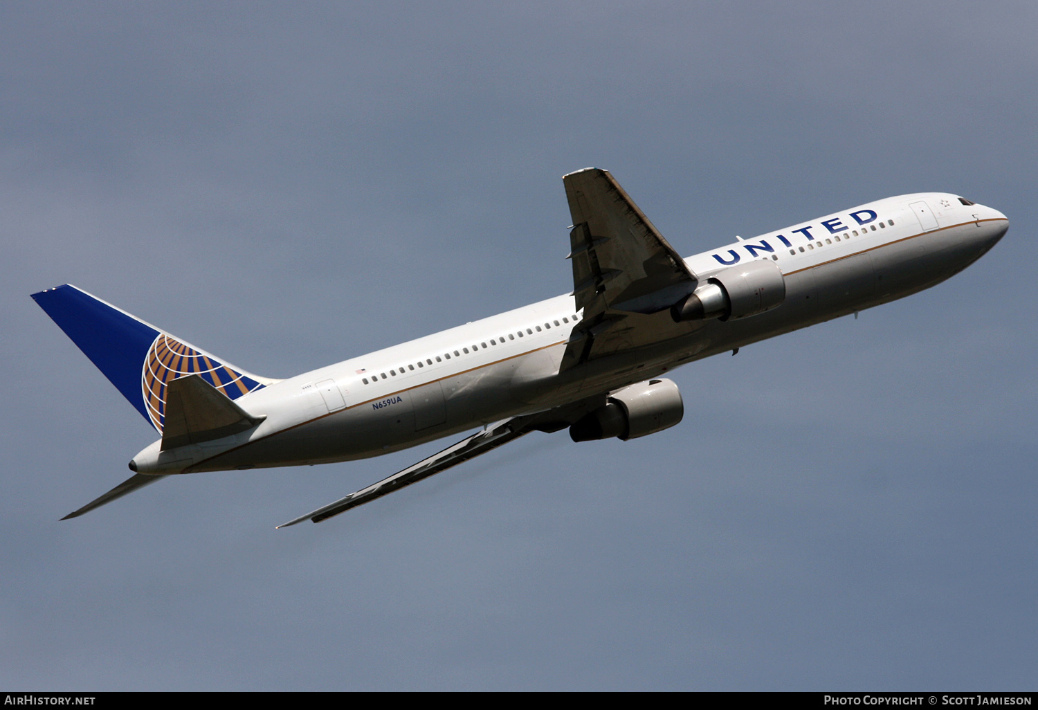 Aircraft Photo of N659UA | Boeing 767-322/ER | United Airlines | AirHistory.net #458553