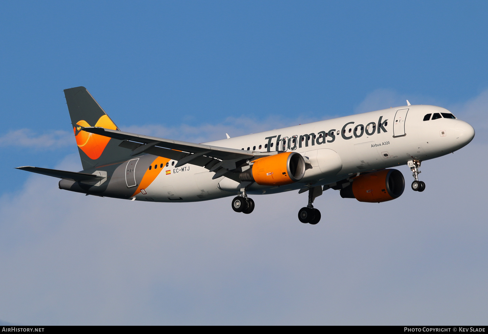 Aircraft Photo of EC-MTJ | Airbus A320-214 | Thomas Cook Airlines | AirHistory.net #458587