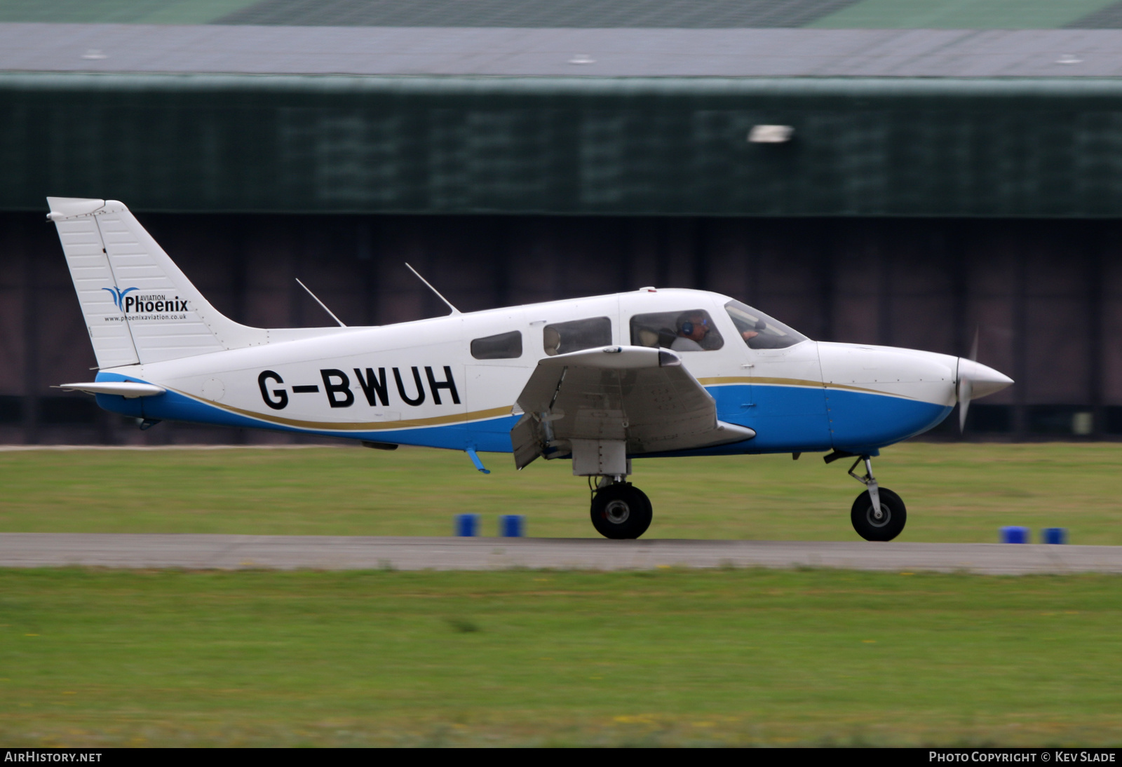 Aircraft Photo of G-BWUH | Piper PA-28-181 Archer III | Phoenix Aviation | AirHistory.net #458608