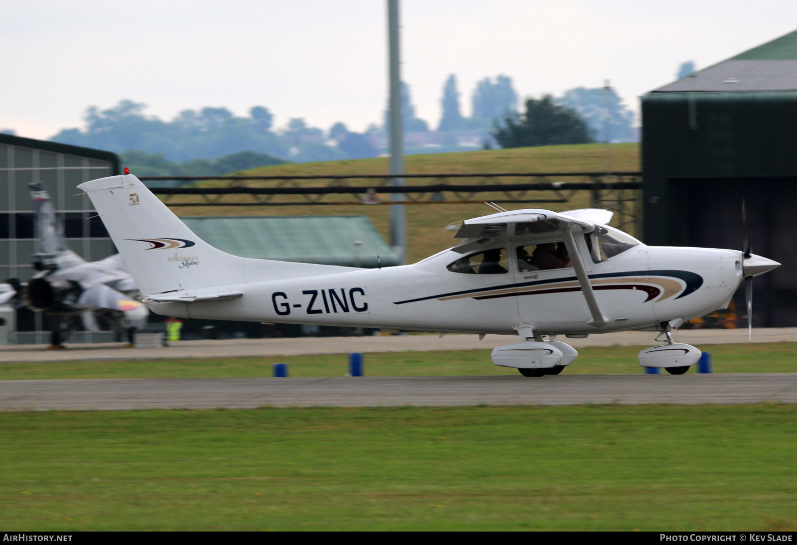 Aircraft Photo of G-ZINC | Cessna 182S Skylane | AirHistory.net #458618