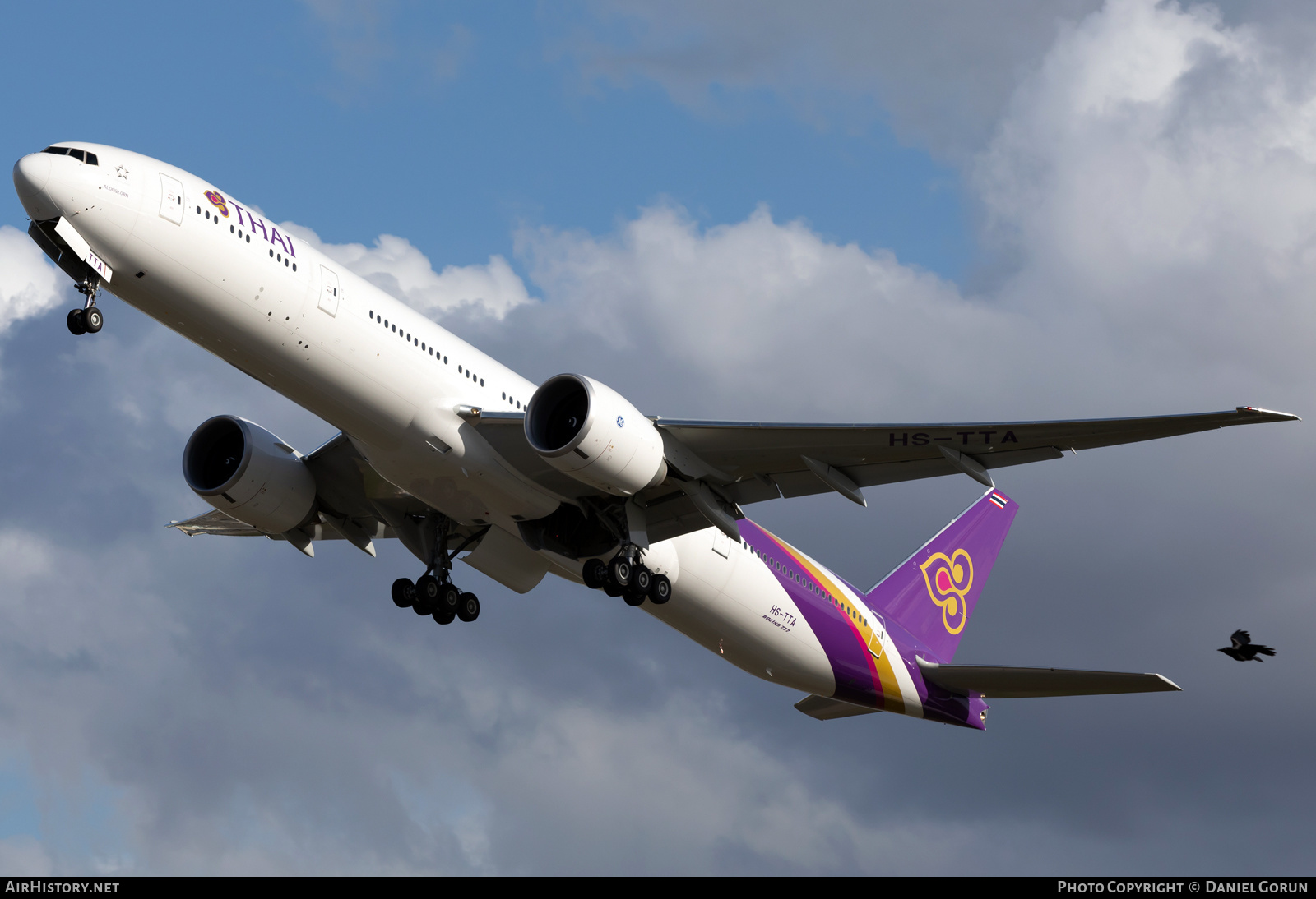 Aircraft Photo of HS-TTA | Boeing 777-300/ER | Thai Airways International | AirHistory.net #458651