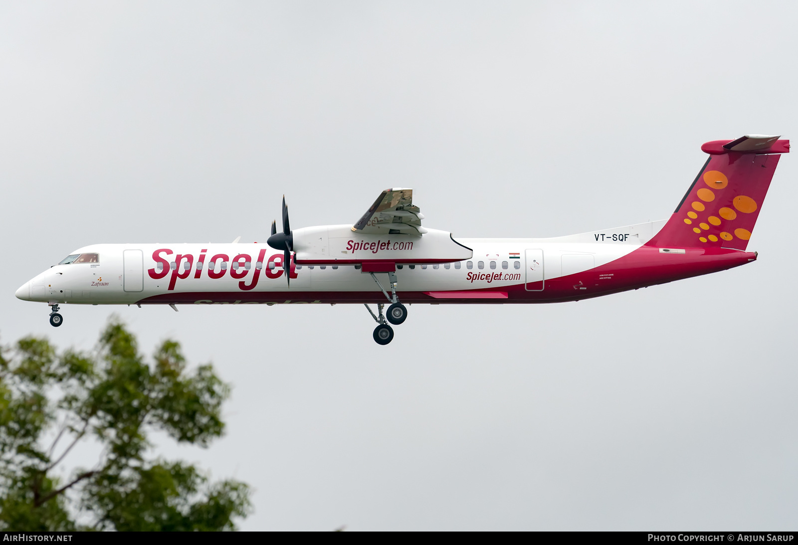 Aircraft Photo of VT-SQF | Bombardier DHC-8-402 Dash 8 | SpiceJet | AirHistory.net #458692