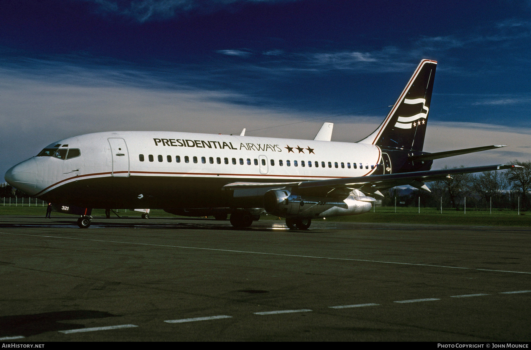 Aircraft Photo of N321XV | Boeing 737-219 | Presidential Airways | AirHistory.net #458739