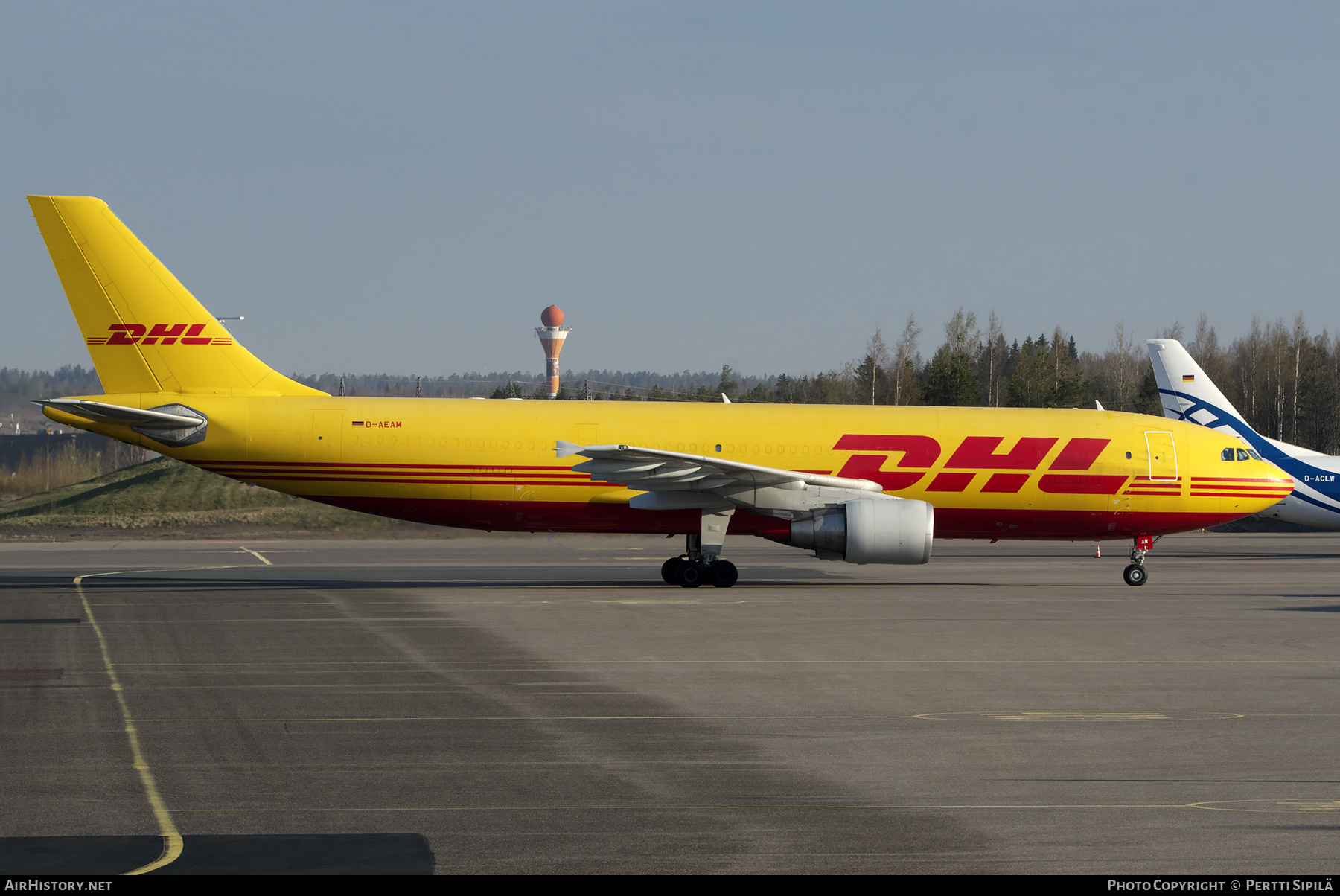 Aircraft Photo of D-AEAM | Airbus A300B4-622R(F) | DHL International | AirHistory.net #458794