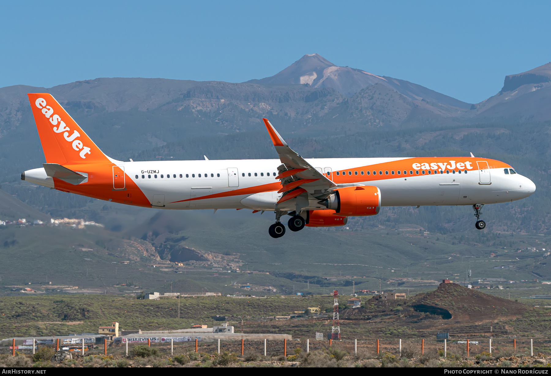 Aircraft Photo of G-UZMJ | Airbus A321-251NX | EasyJet | AirHistory.net #458833