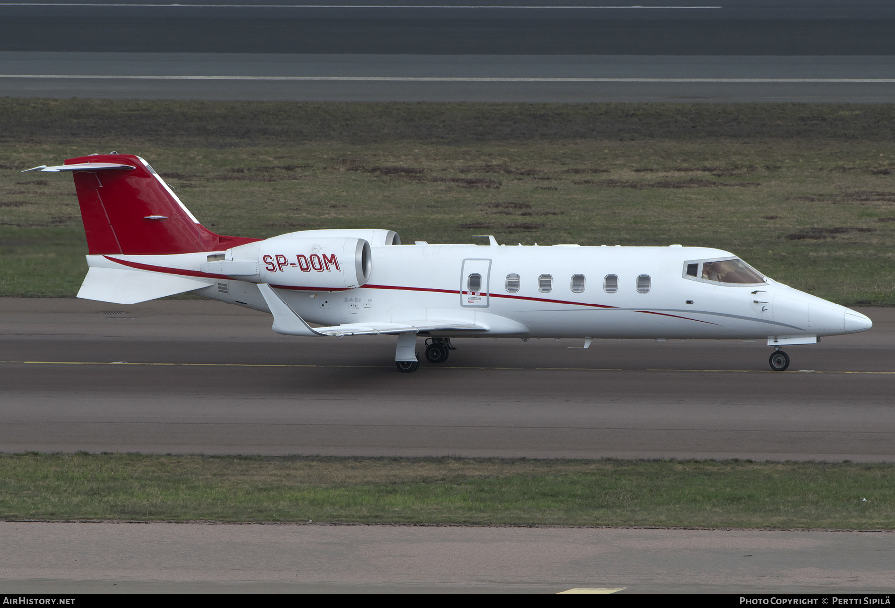 Aircraft Photo of SP-DOM | Learjet 60XR | AirHistory.net #458836