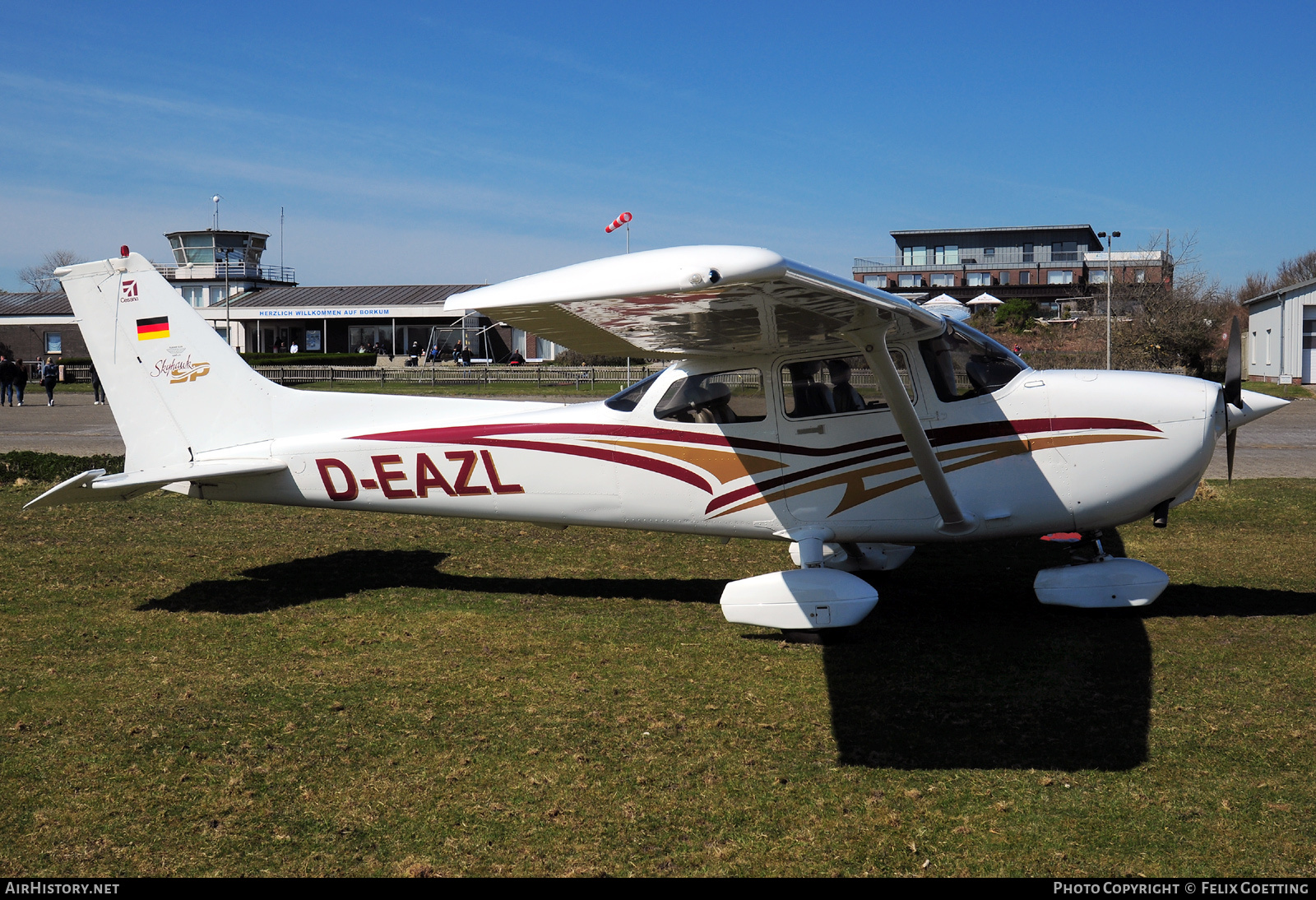 Aircraft Photo of D-EAZL | Cessna 172S Skyhawk SP | AirHistory.net #458951